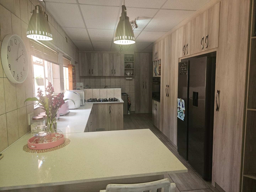 3 Bedroom Property for Sale in Rhodesdene Northern Cape